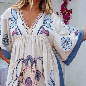 NWT Umgee Boho Floral Embroidered Tunic